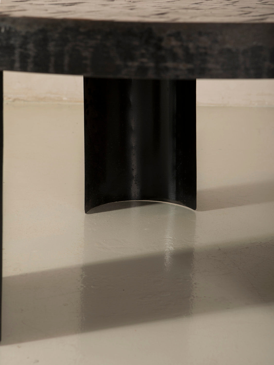 Zellige and iron beige round coffee table