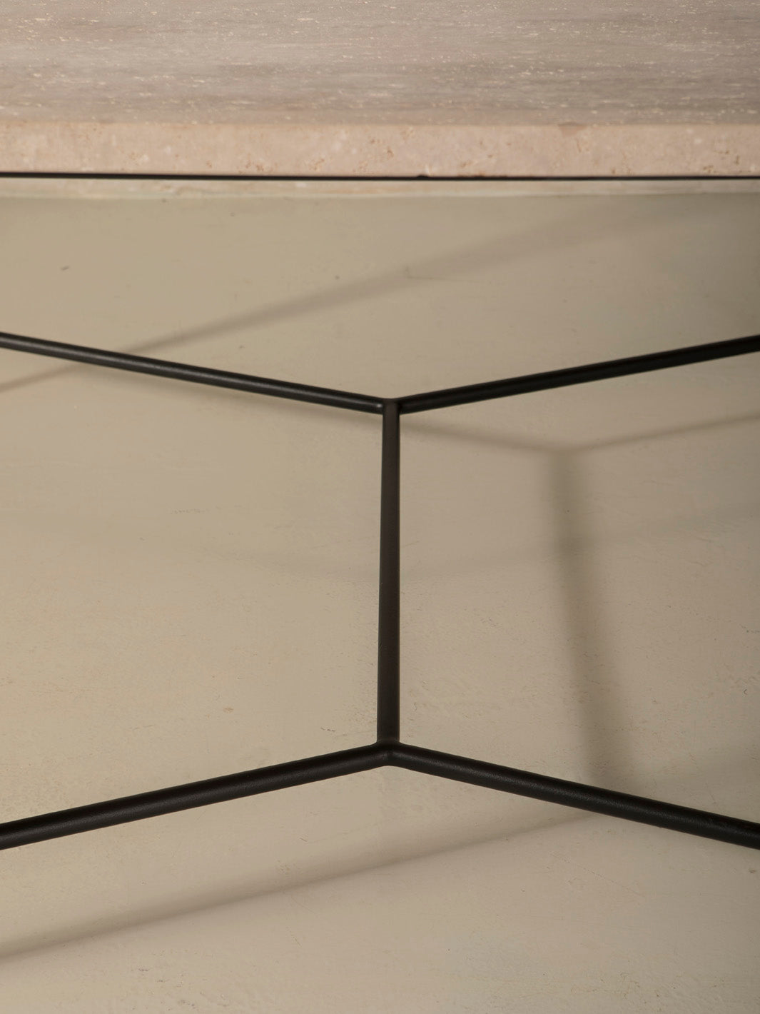 Mesa Mott 130x130x73cm