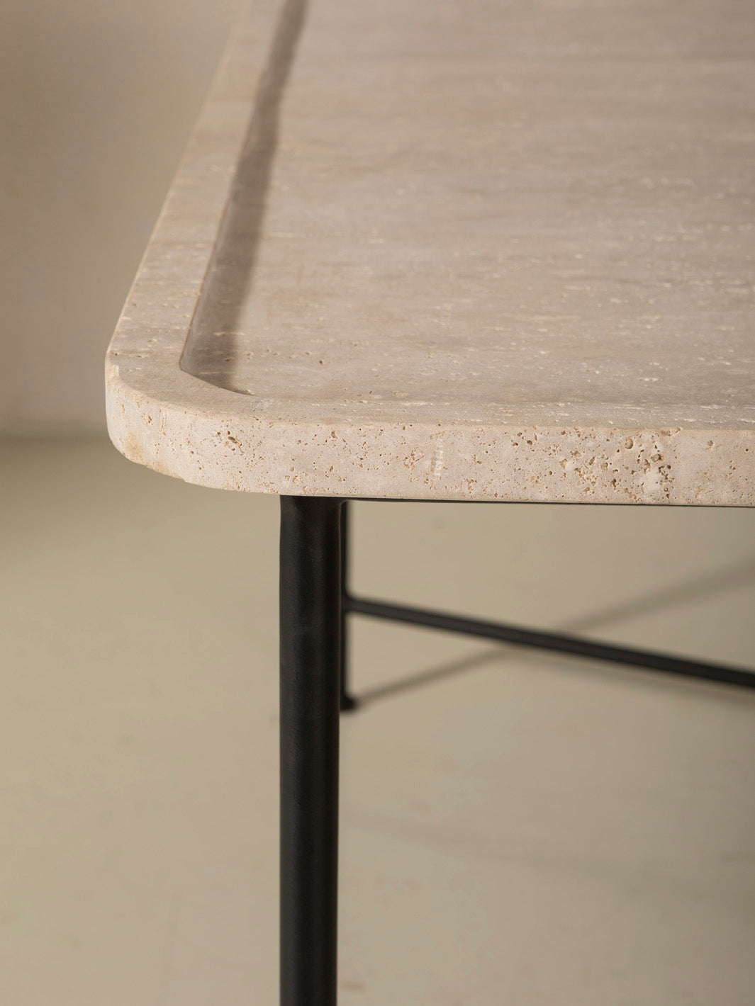 Mesa Mott 130x130x73cm