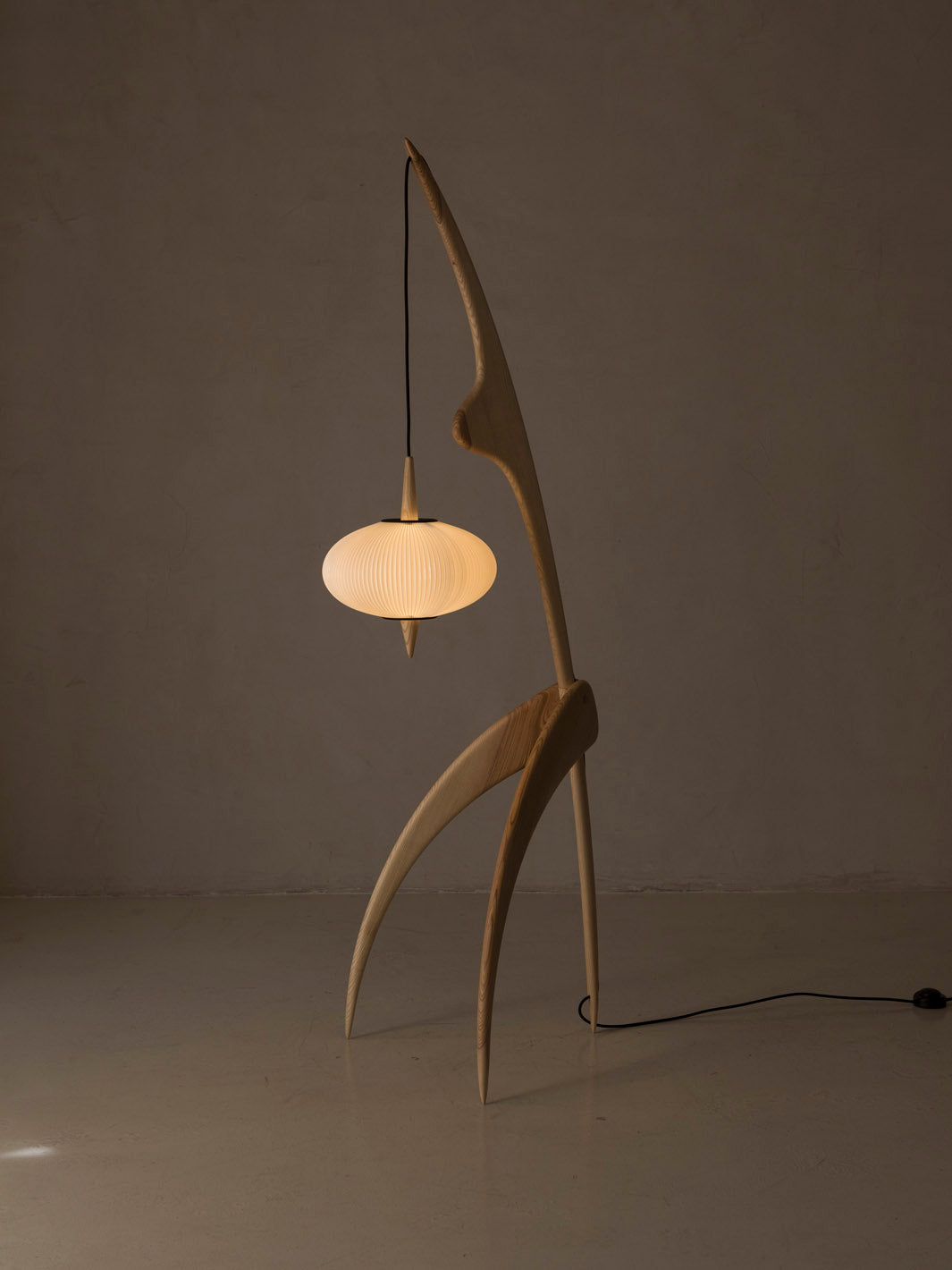 "Praying Mantis" Lamp #14.950 by Rispal