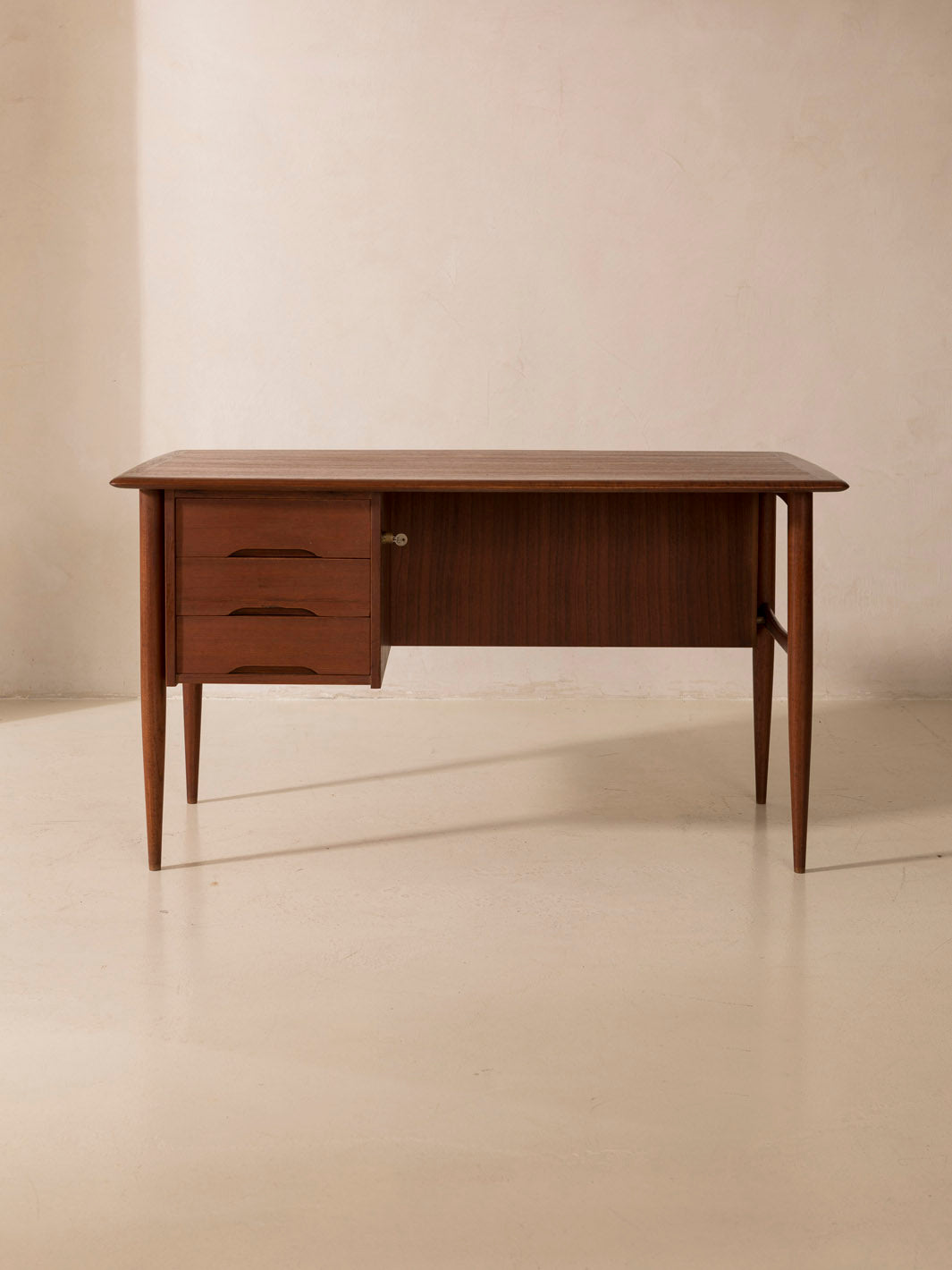 Bureau danois des années 60