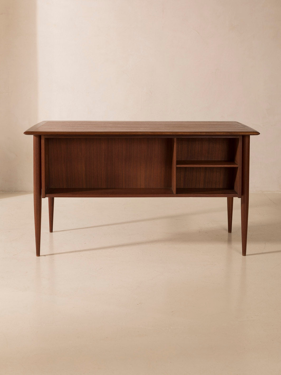 Bureau danois des années 60