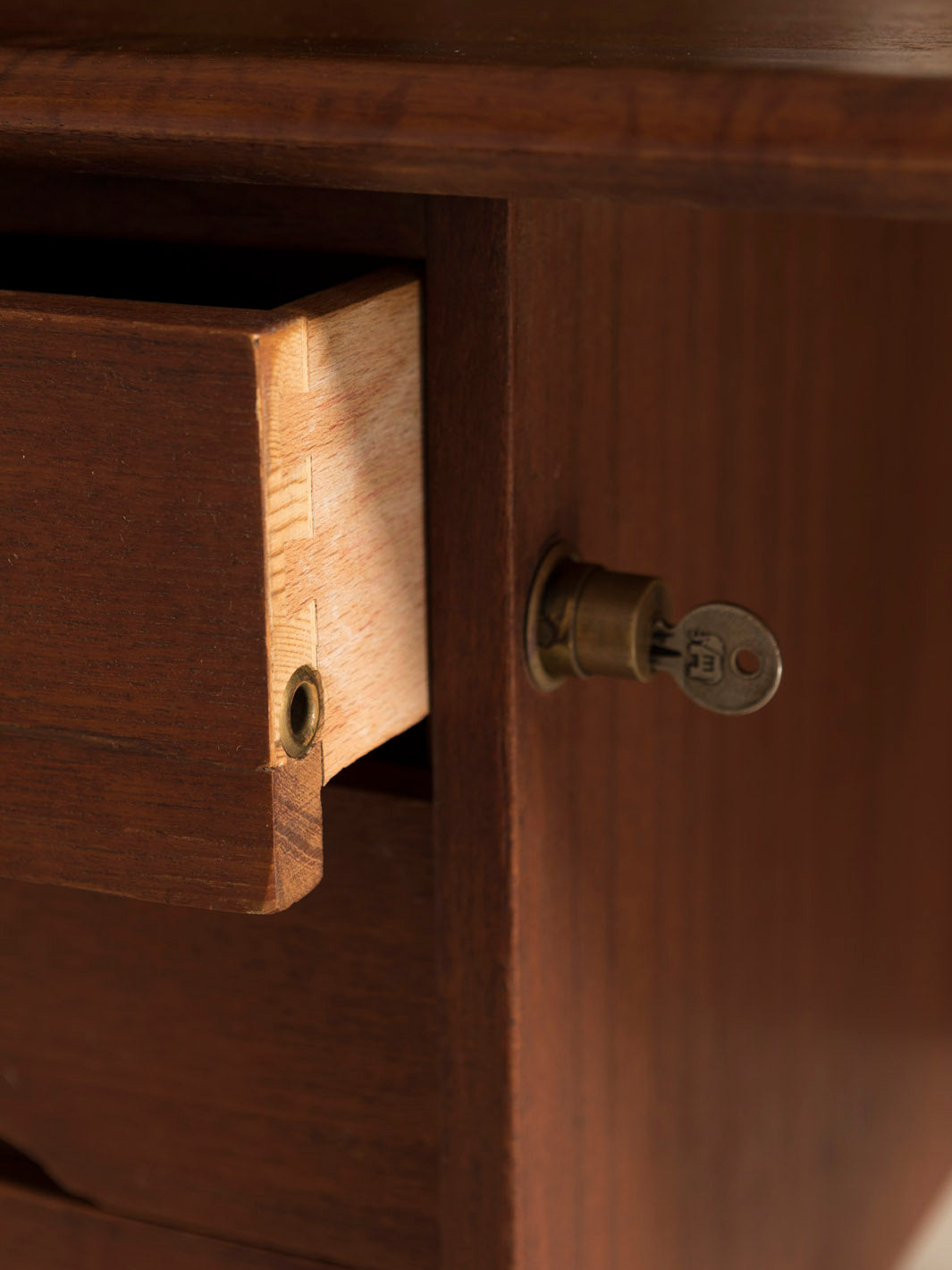 Bureau danois des années 60