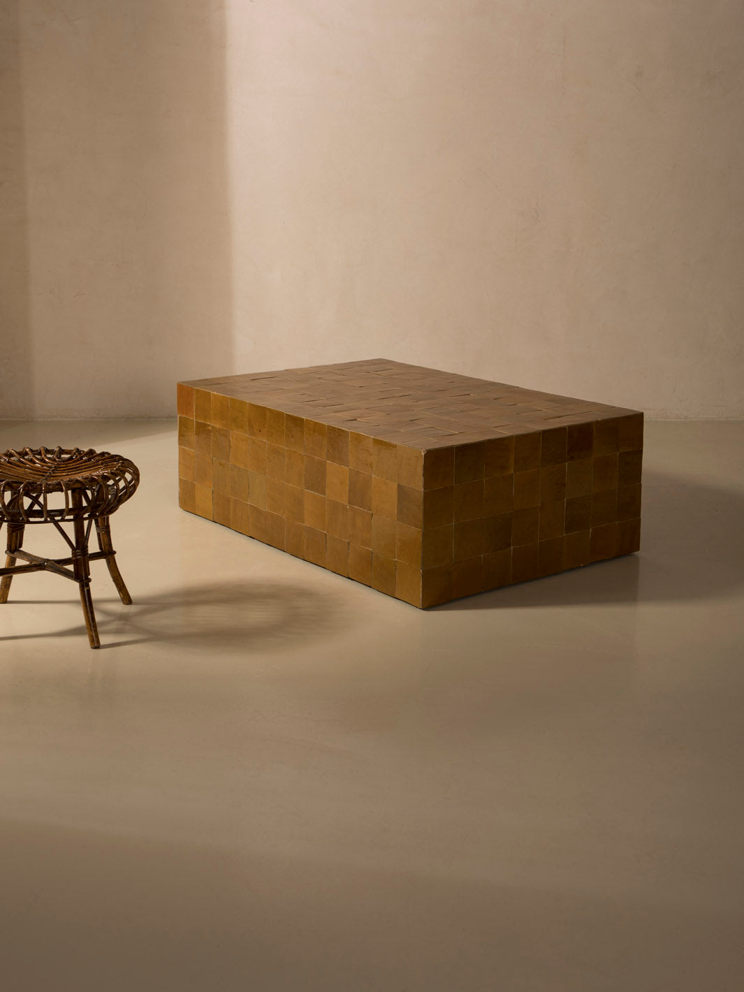 Mesa Cube Ámbar