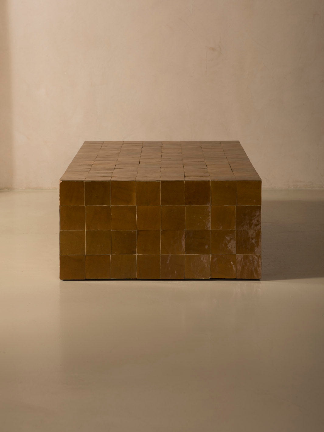 Mesa Cube Ámbar