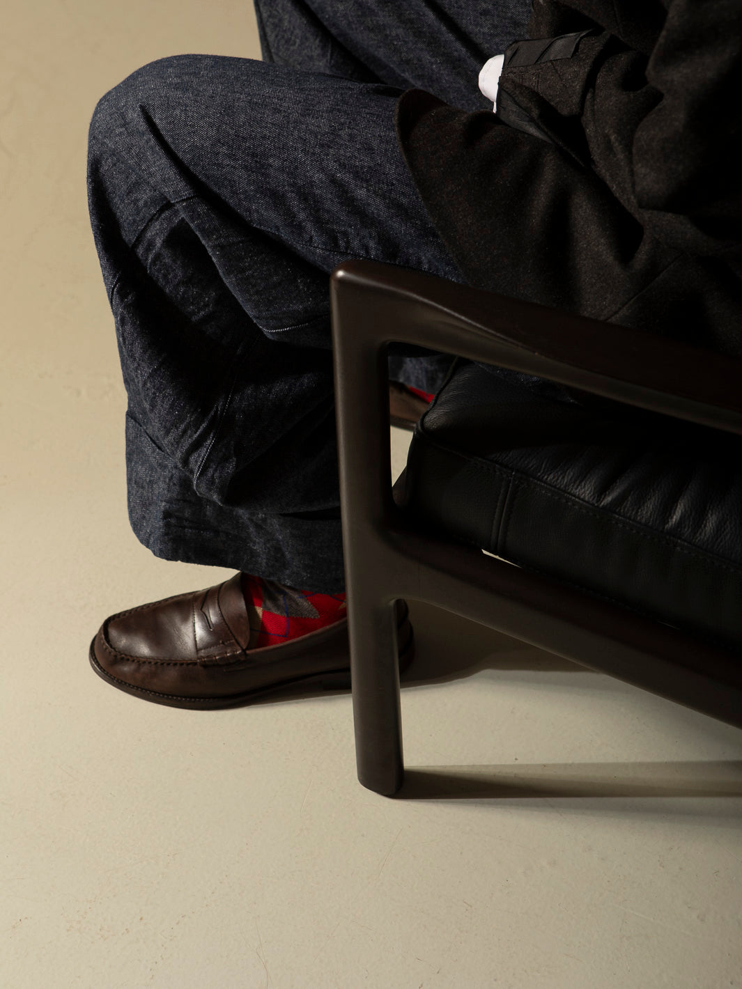 Jack armchair with black cushion