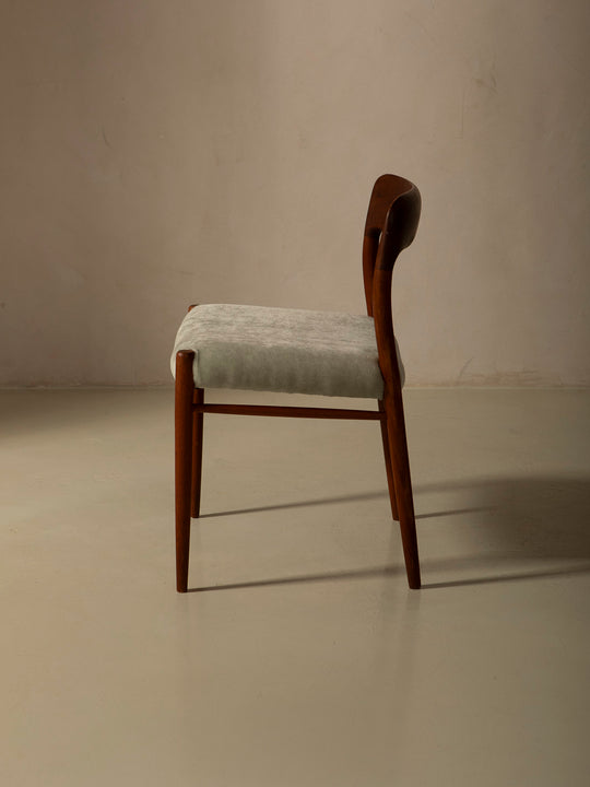 Juego 4 sillas Model 75 de Niels Otto Møller