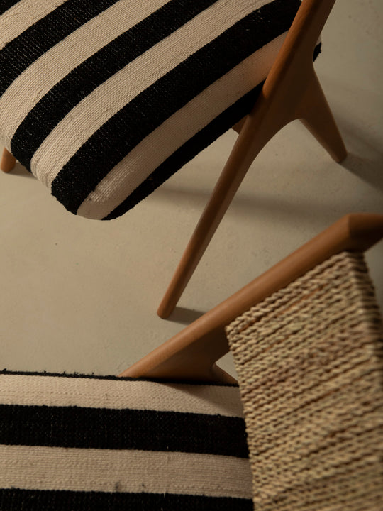 Silla Nura rayas blancas y negras