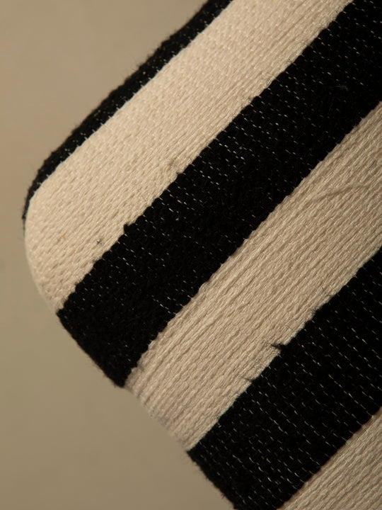Silla Nura rayas blancas y negras