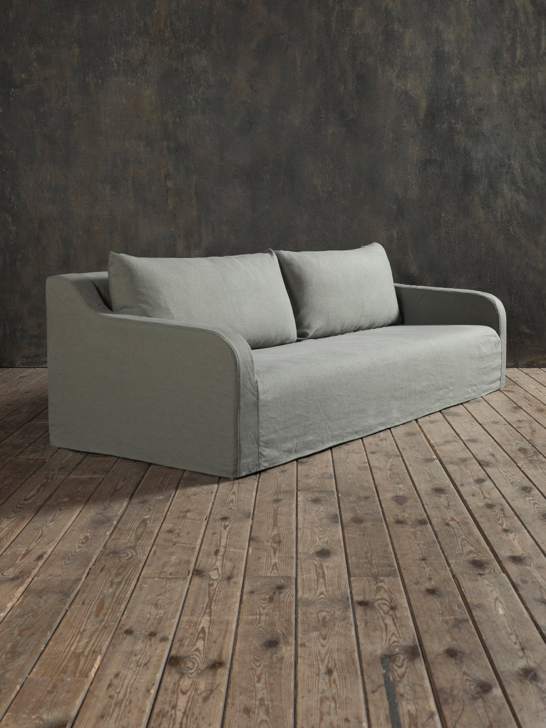 Comporta sofa in Smoke Grey linen