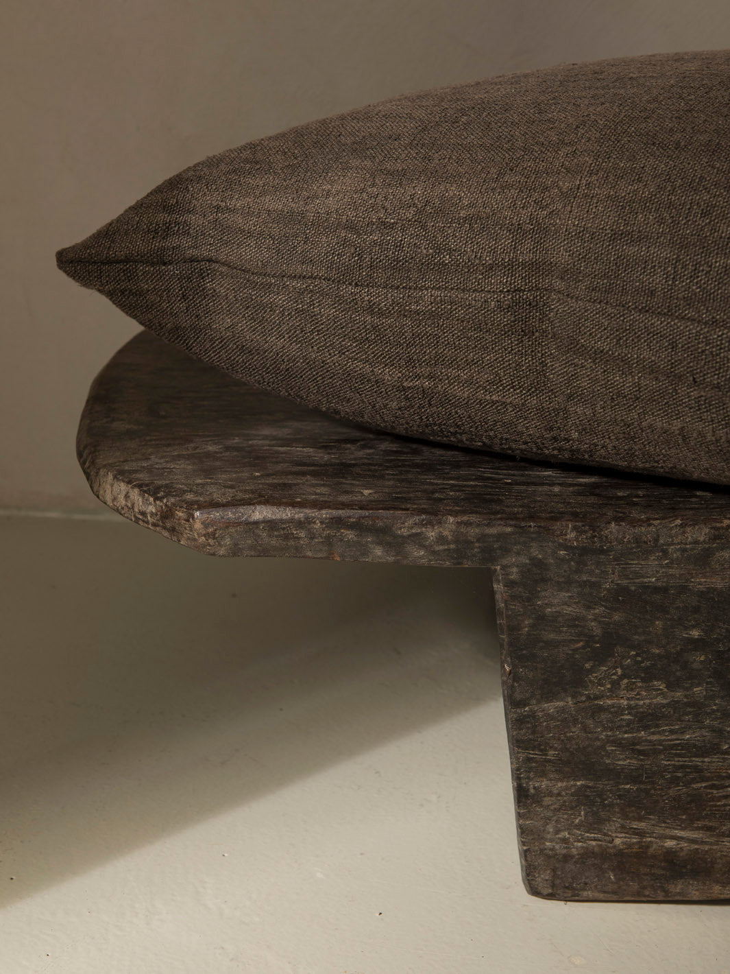 Cojín Isabelle Yamamoto GREY/BROWN 56x56cm