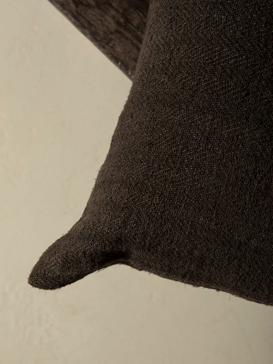 Cojín Isabelle Yamamoto Yakisugi 95x45cm