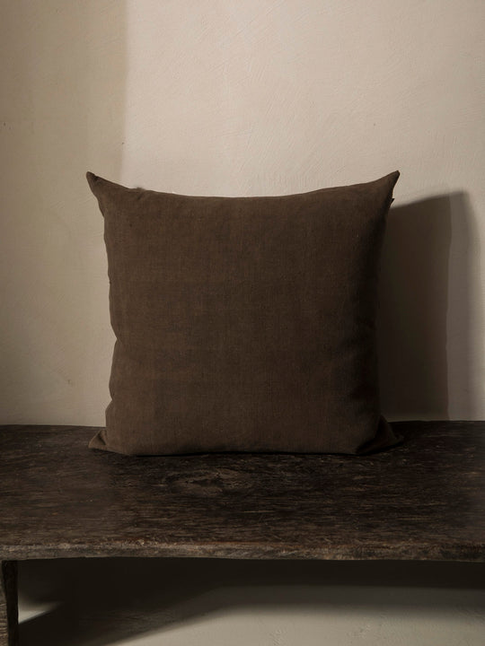 Cojín Isabelle Yamamoto Dark cacao 60x60cm