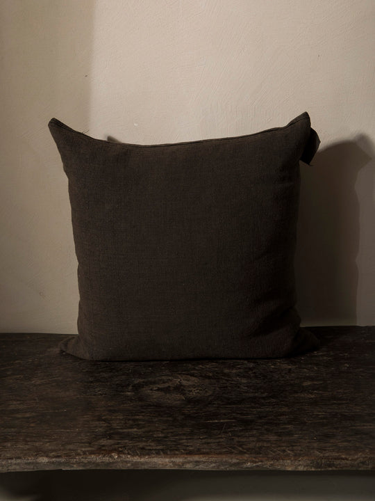 Cojín Isabelle Yamamoto Dark cacao 60x60cm