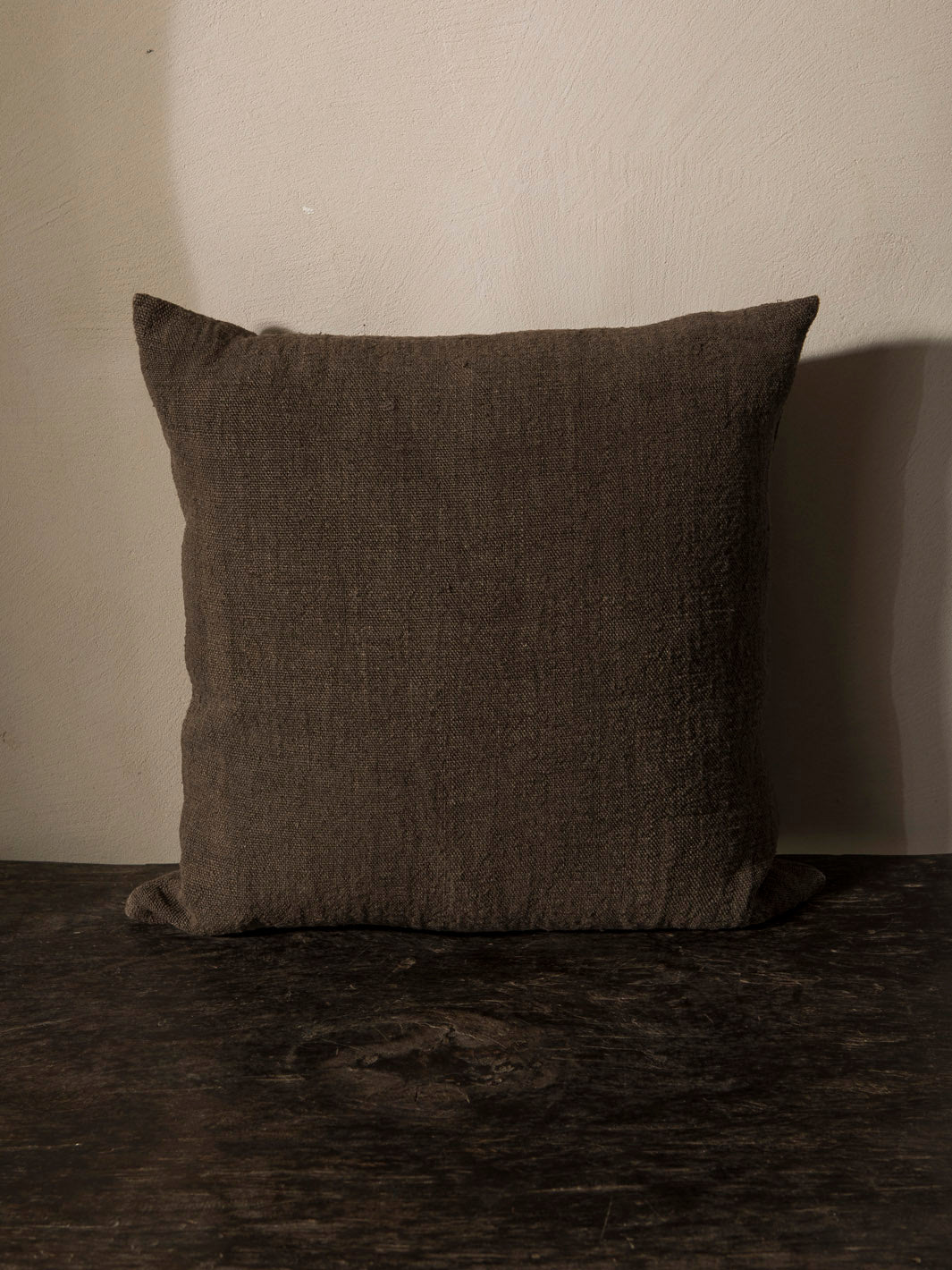 Cojín Isabelle Yamamoto BROWN 47x47cm