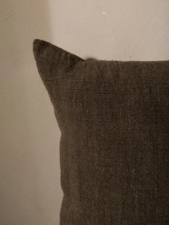 Cojín Isabelle Yamamoto BROWN 47x47cm