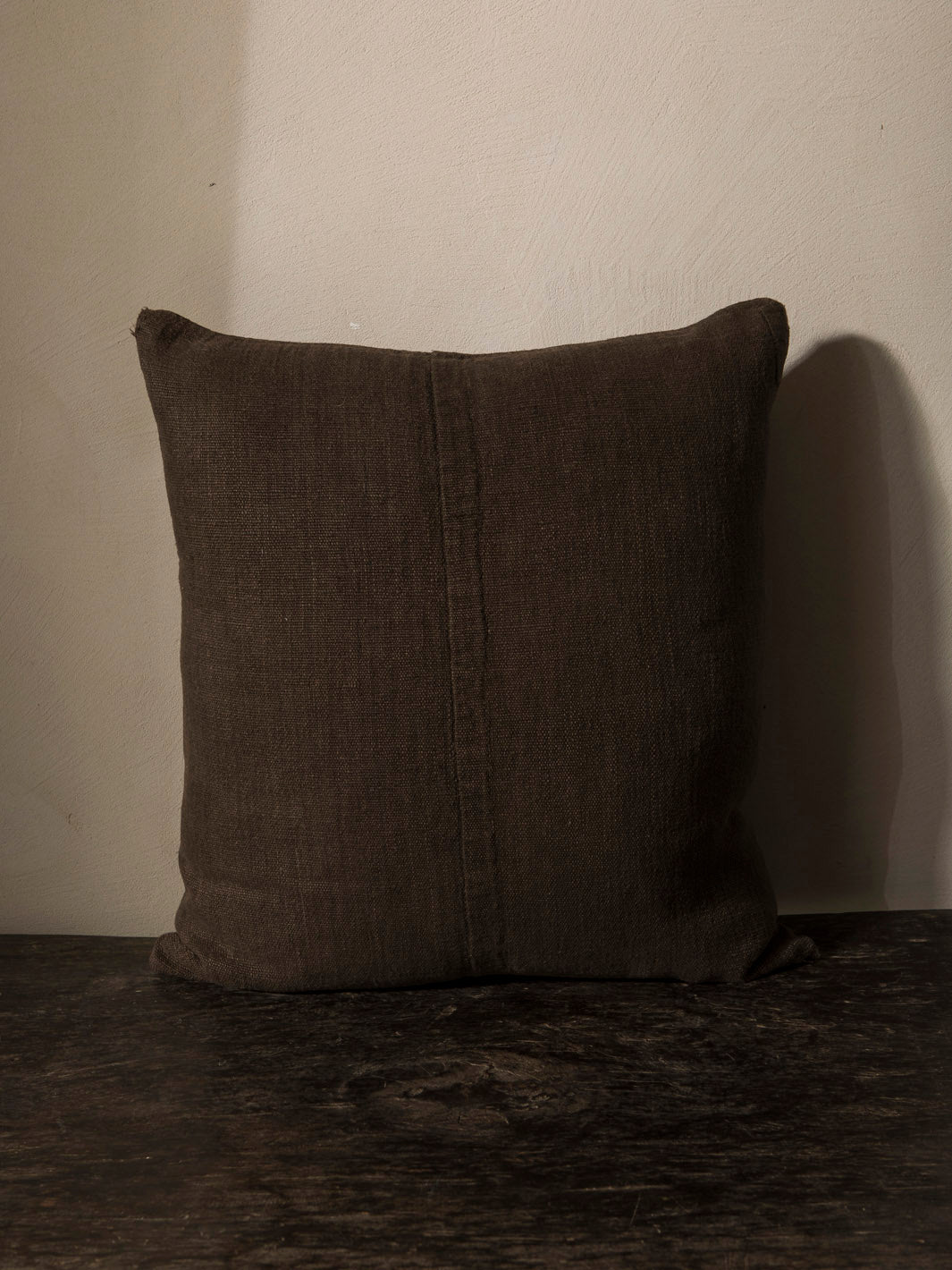 Cojín Isabelle Yamamoto Brown 52x52cm