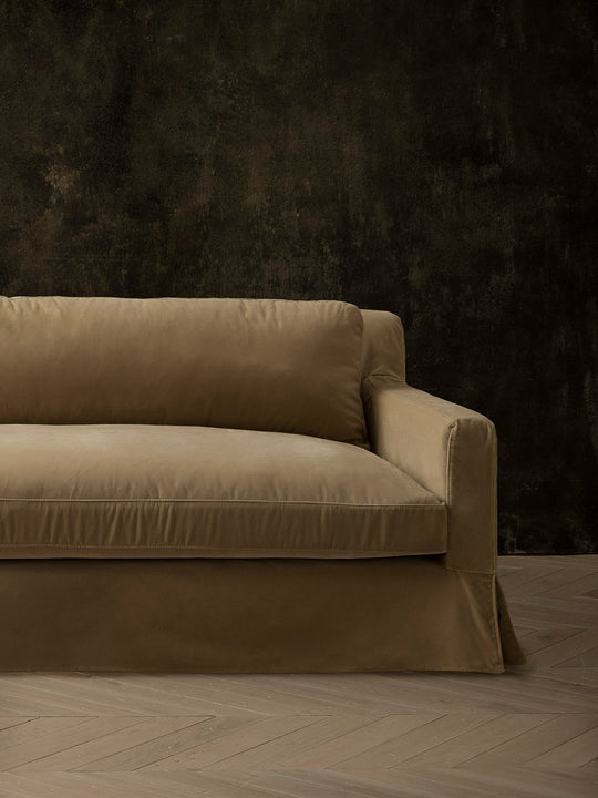 Amberes sofa in black velvet