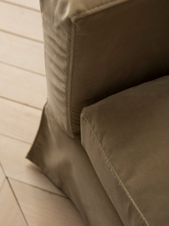 Amberes sofa in black velvet
