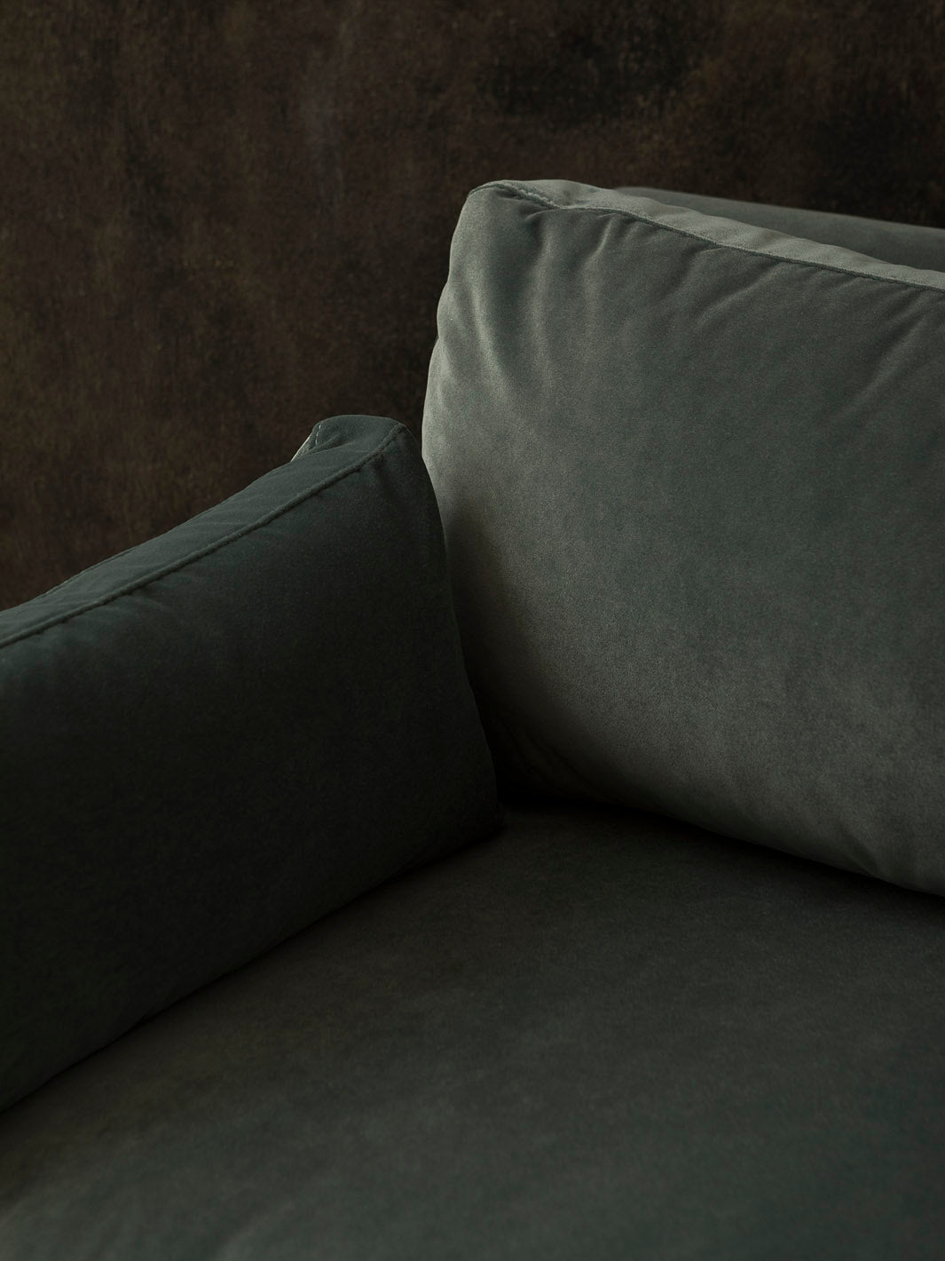 Amberes Turquoise Velvet Sofa