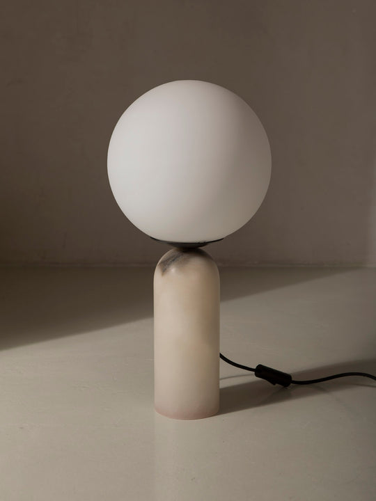 Atlas table lamp