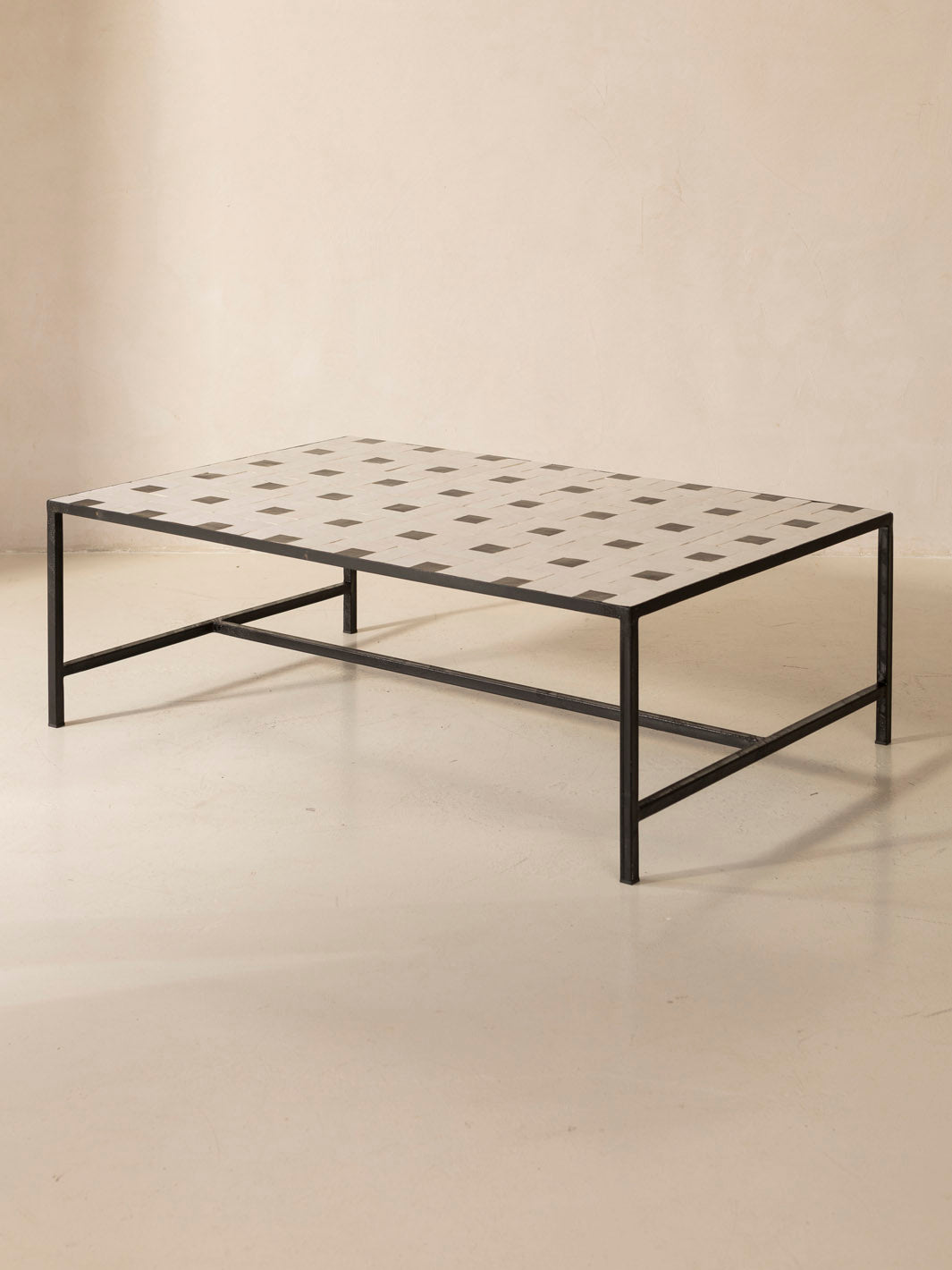 Table basse Zellige Damero noir et blanc 120x80x40cm