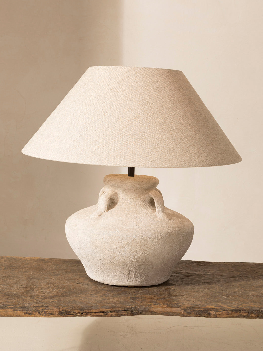 Connato White/Light Lamp 