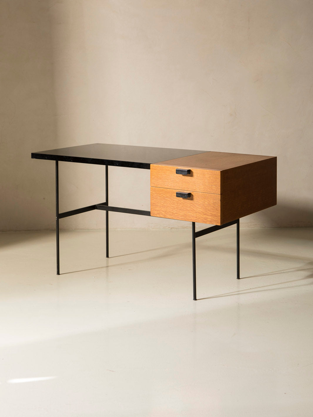 Bureau Pierre Paulin CM 141