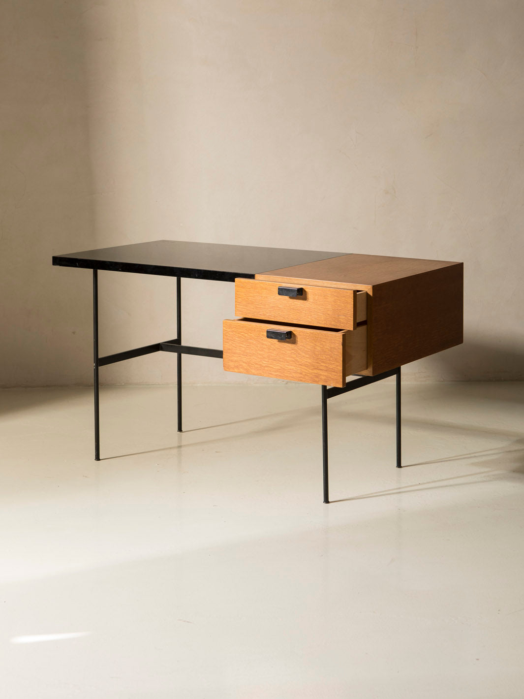 Bureau Pierre Paulin CM 141