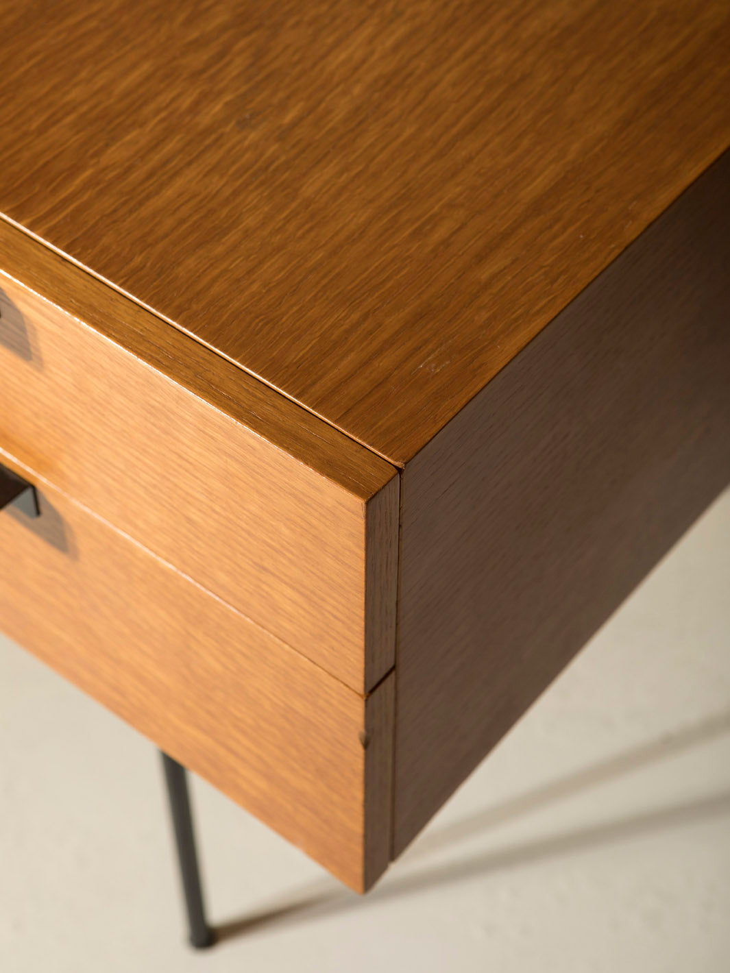 Bureau Pierre Paulin CM 141