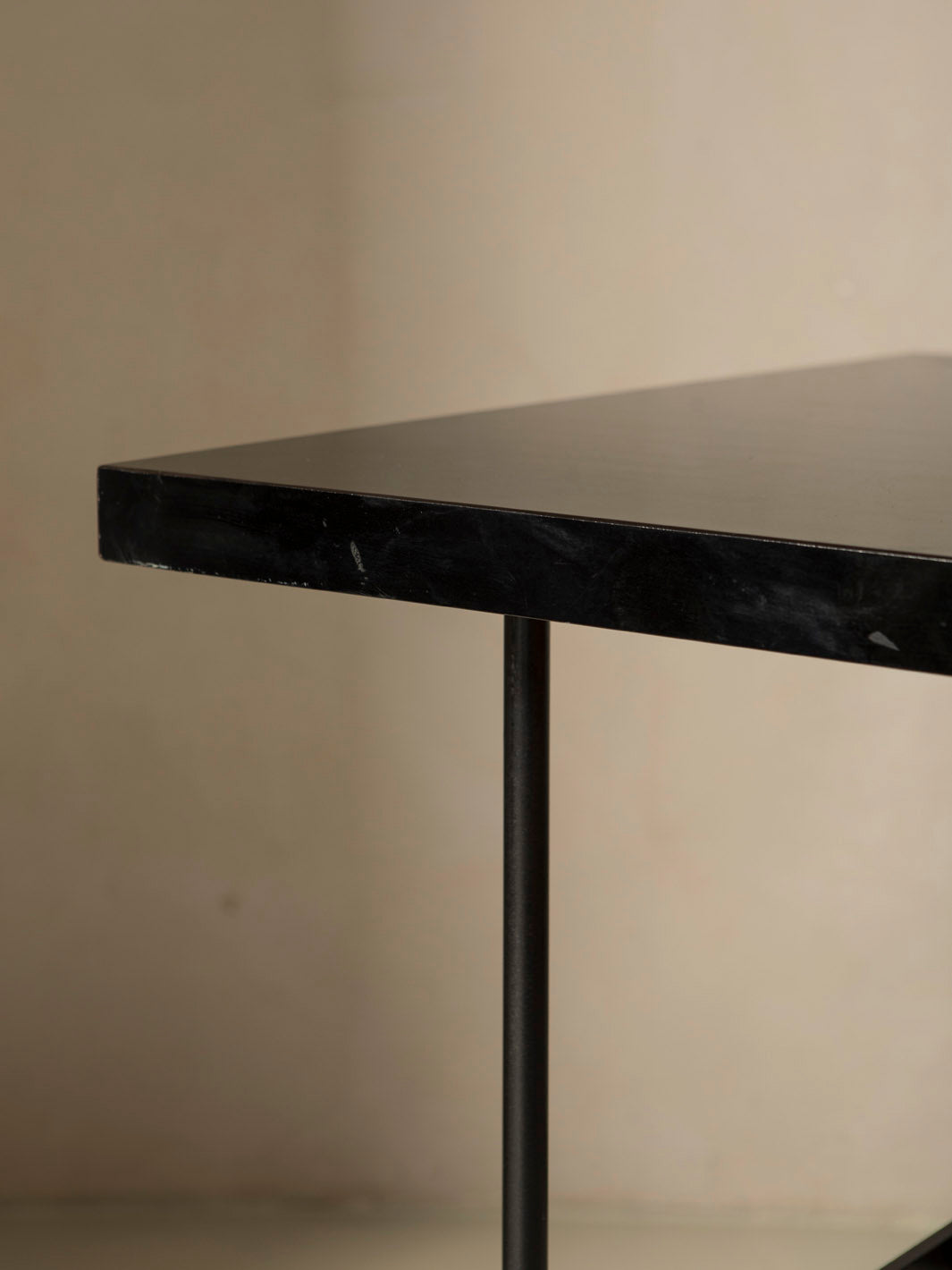 Bureau Pierre Paulin CM 141