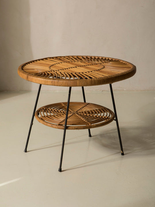 Mesa ratán