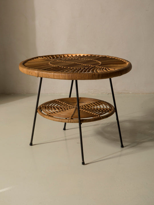 Mesa ratán