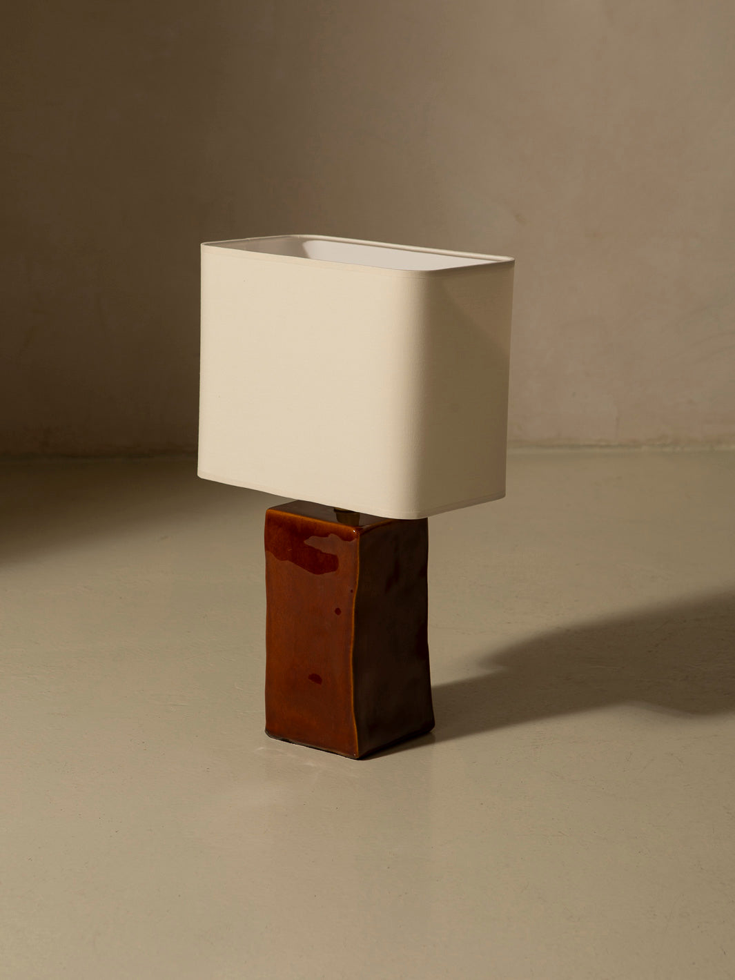 Lámpara de mesa Nomad Noisette