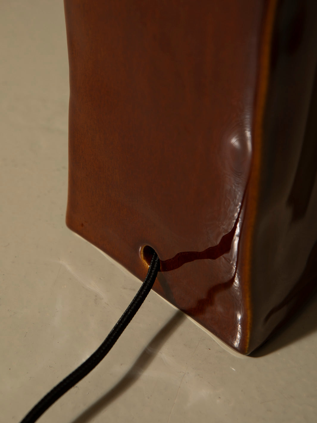 Lámpara de mesa Nomad Noisette