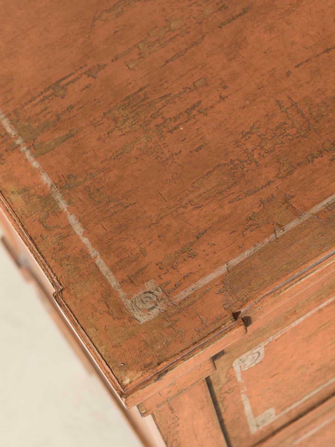 Bavarian Chest of Drawers Amphoras 
