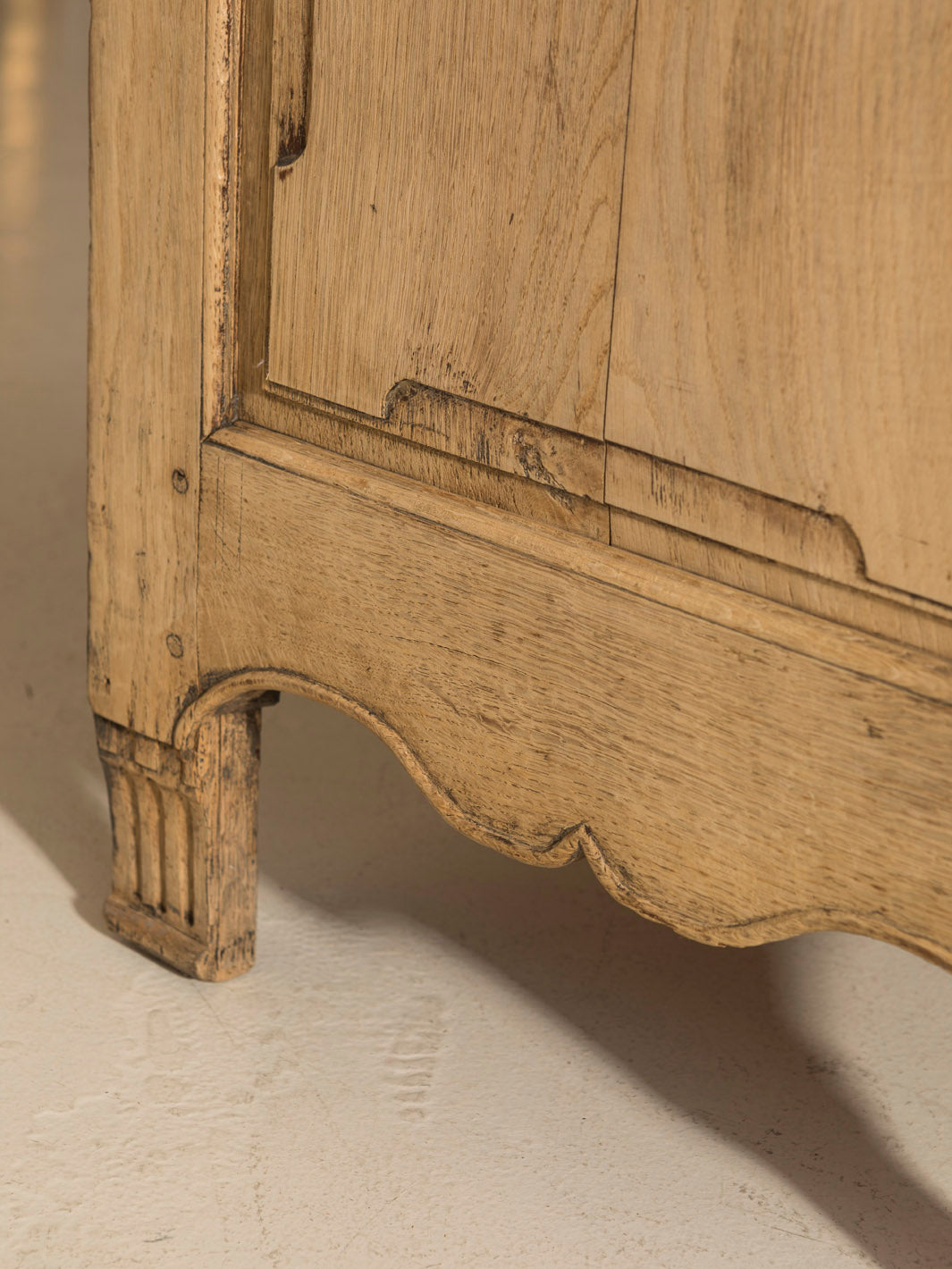 Liege chest of drawers 19th century washed chestnut