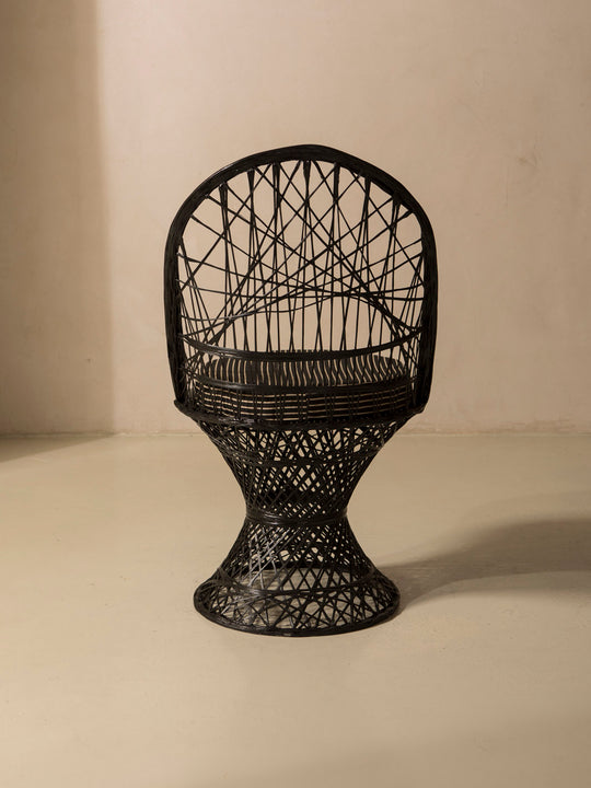 Fiberglass dining chair black