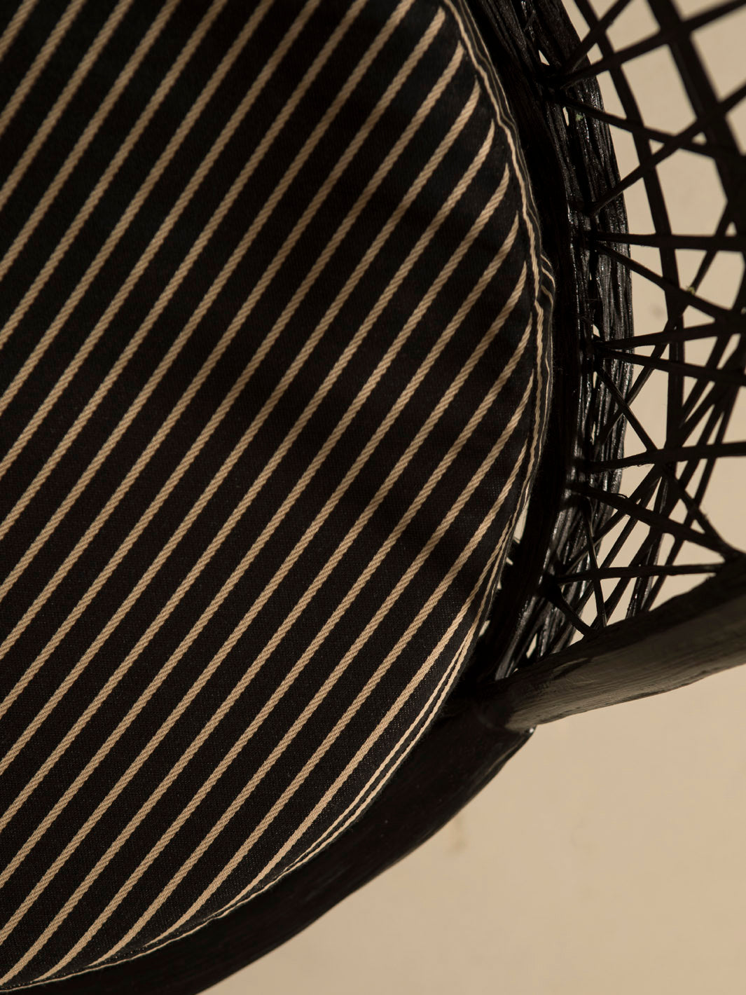 Fiberglass dining chair black