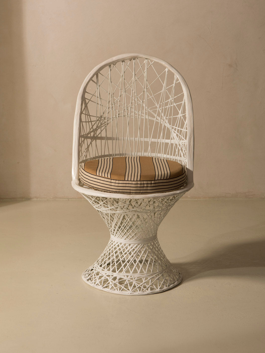 Dining chair fiberglass dark white