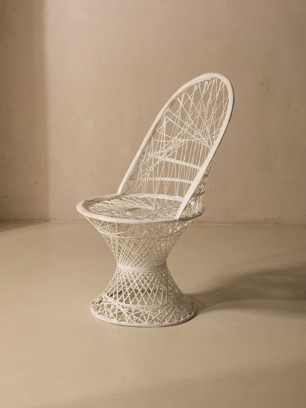 Dining chair fiberglass dark white