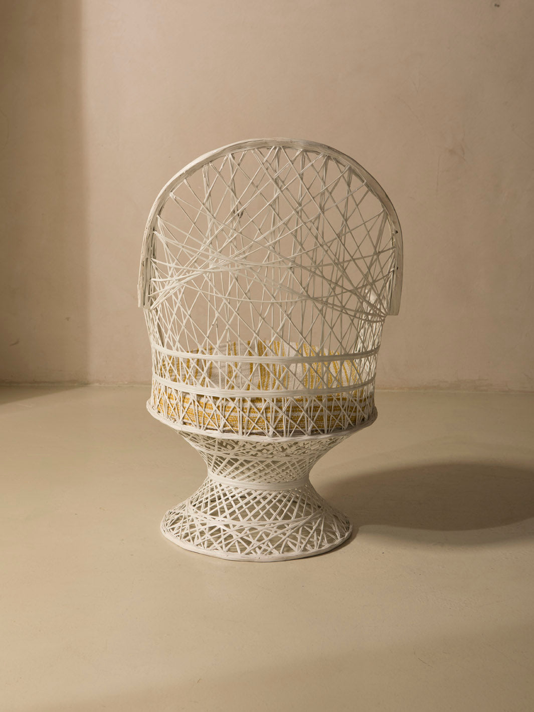 Fiberglass armchair white