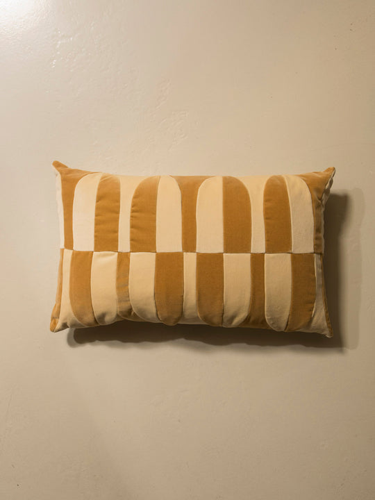 Cushion Abigail Almost Yellow