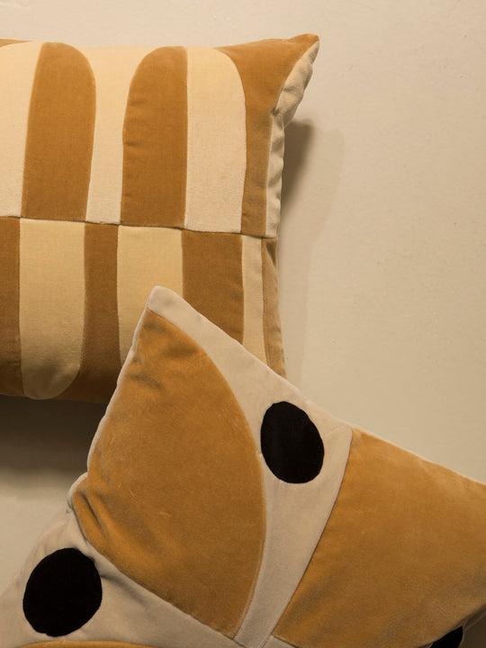 Cushion Abigail Almost Yellow