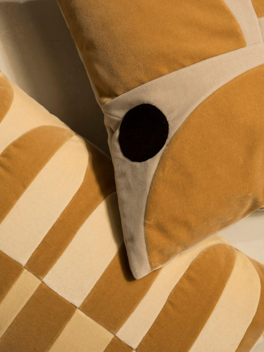Cushion Abigail Almost Yellow