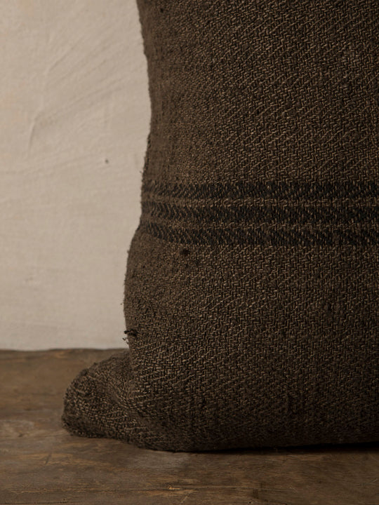 Almohadón Isabelle Yamamoto Bronze 60x45cm.