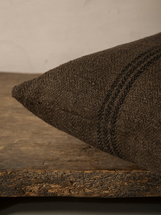 Almohadón Isabelle Yamamoto Bronze 60x45cm.