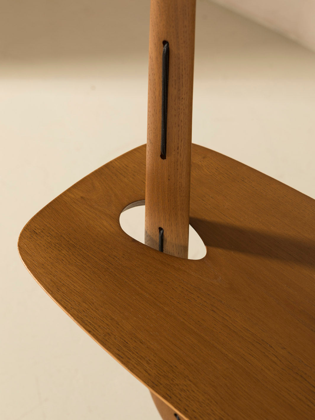 Lampe à tablette Girafe en chêne Rispal