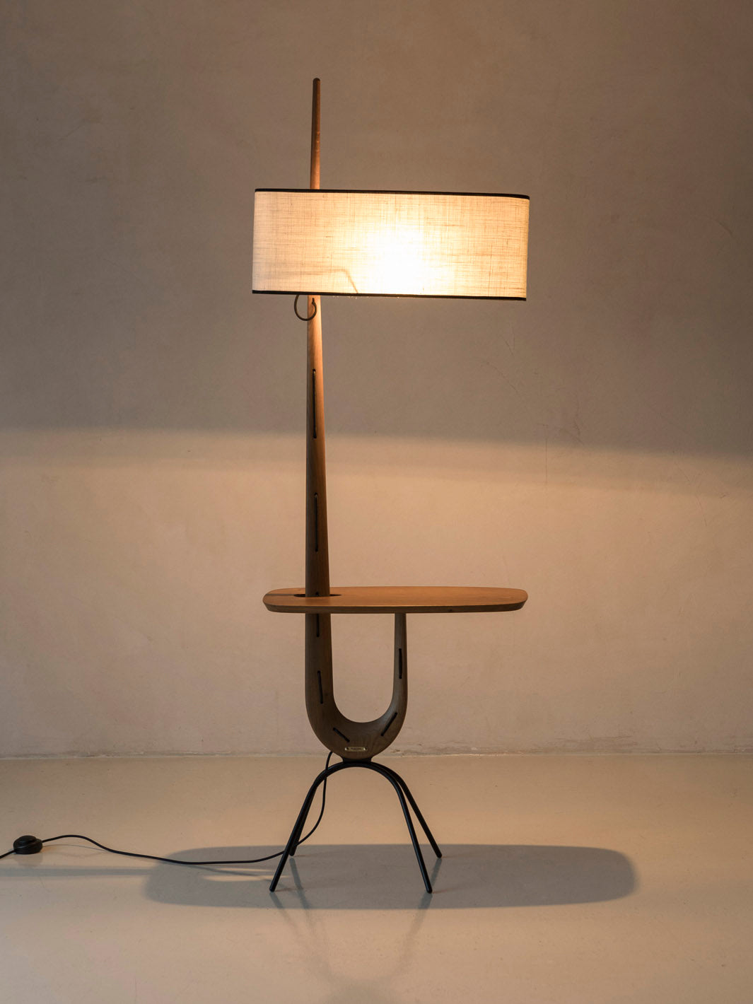 Lampe à tablette Girafe en chêne Rispal