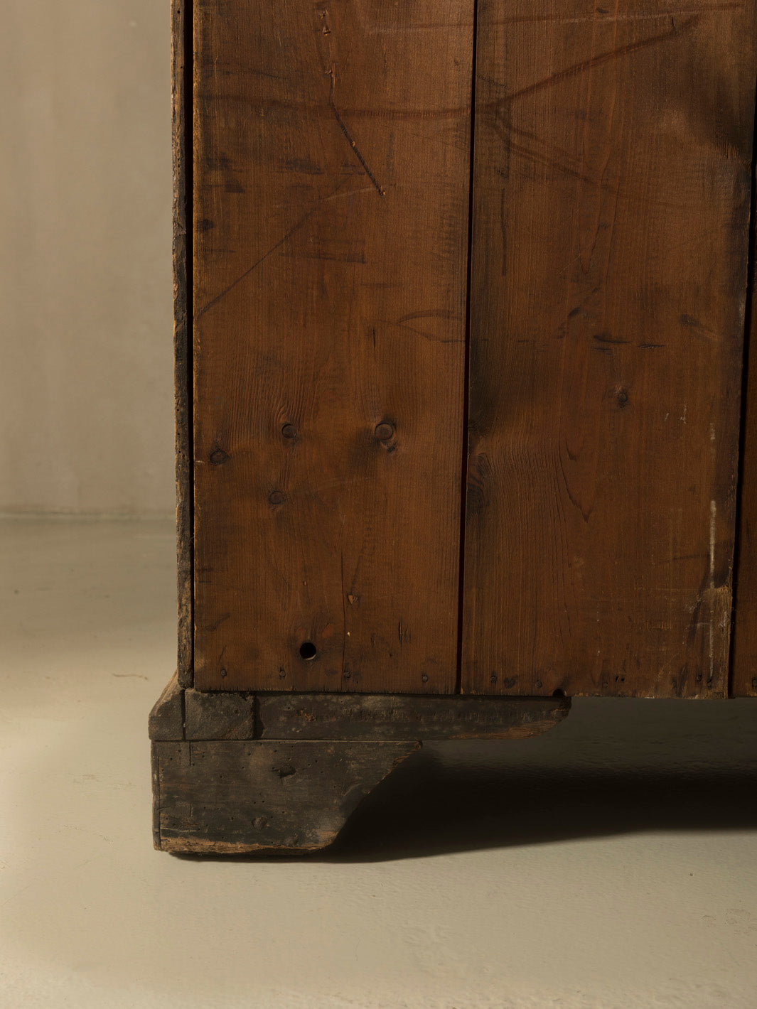 Chest of drawers Belgium chestnut 104th century (105cm long x XNUMXcm high)